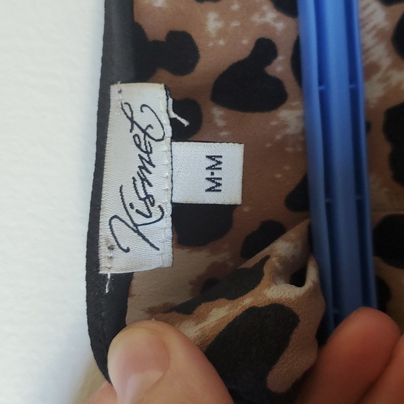 Leopard print t-shirt dress - Picture 2 of 3